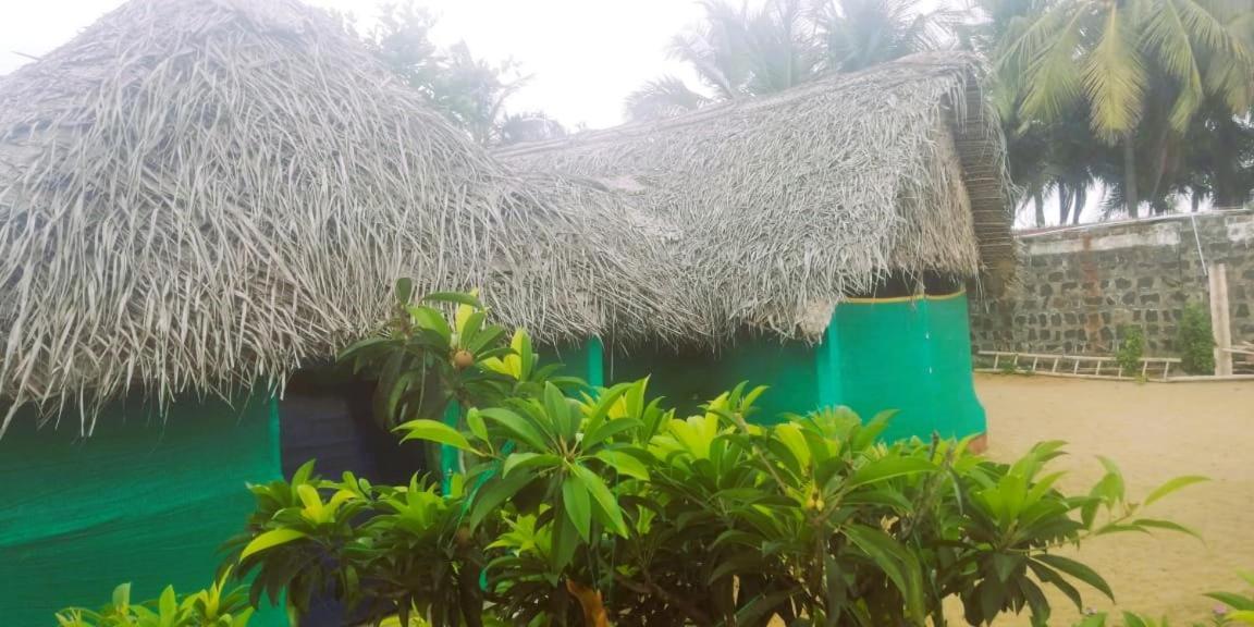 Chan Beach Resort Bahur Eksteriør billede