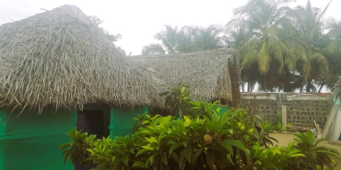 Chan Beach Resort Bahur Eksteriør billede
